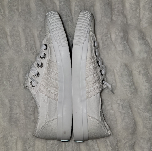 Blowfish White Sneakers - Picture 3 of 7